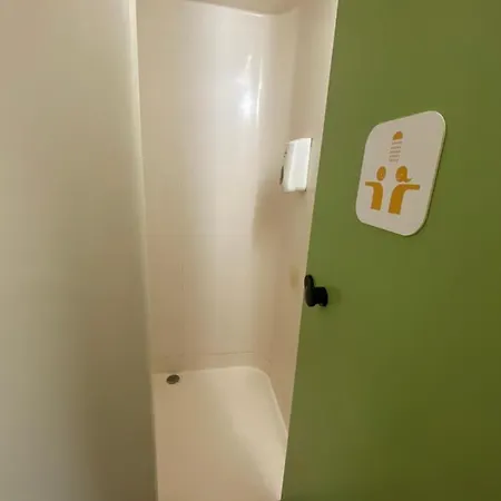 酒店 卡尔卡松克拉斯艾克酒店 *