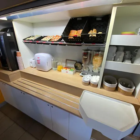 卡尔卡松克拉斯艾克酒店 酒店 *